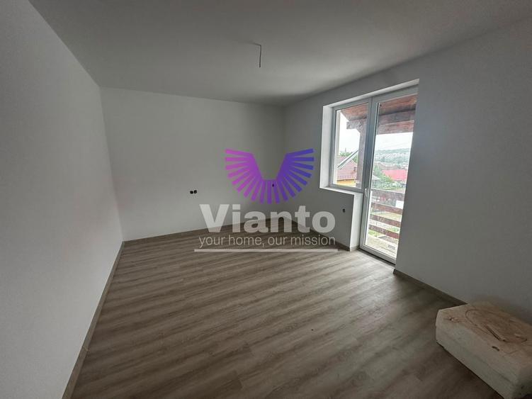 Duplex cu 5 camere cu Canalizare în Exterior Vest