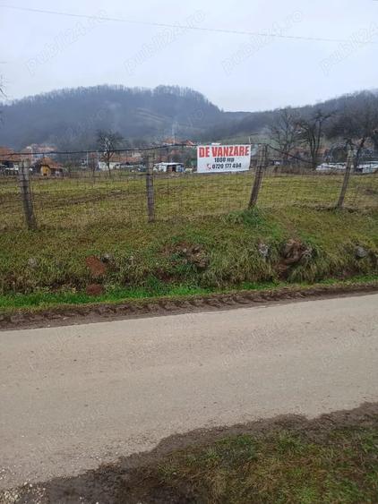 Teren de 1800 mp, în Căinelu de Sus