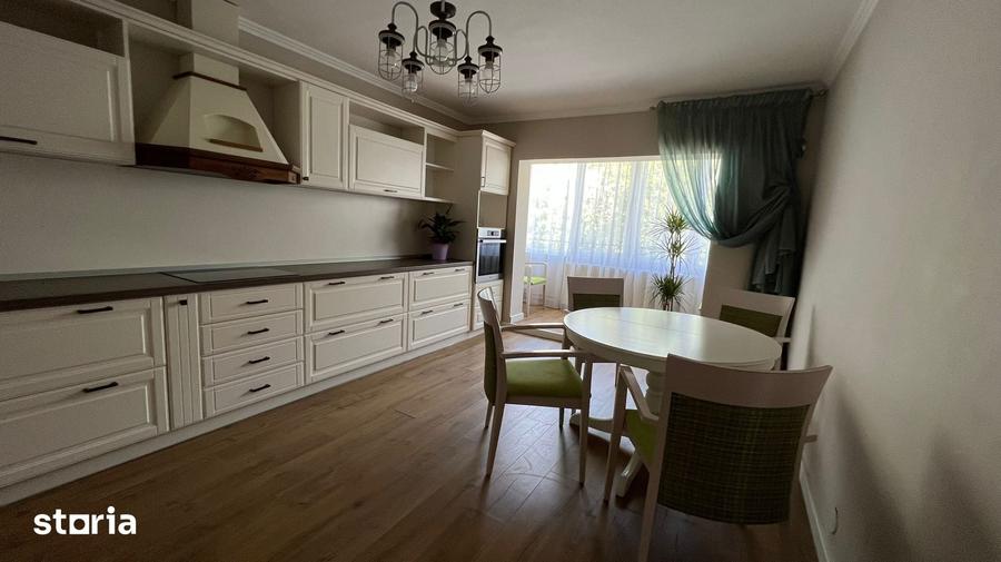 Apartament cu 3 camere decomandat în Aradul Nou