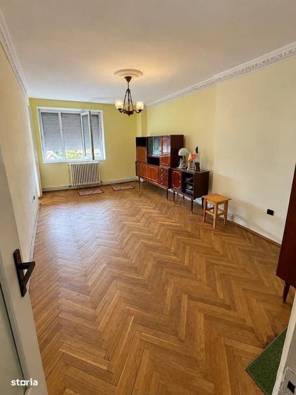 Apartament cu 4 camere în Ultracentral