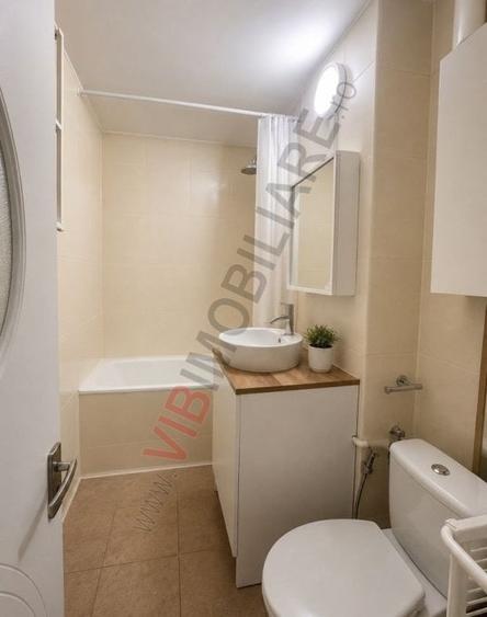 Garsonieră decomandată, mobilată în Alba Iulia