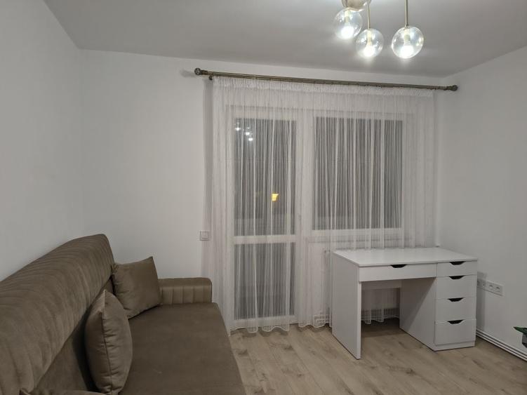 Apartament cu 2 camere decomandat în Exterior Vest