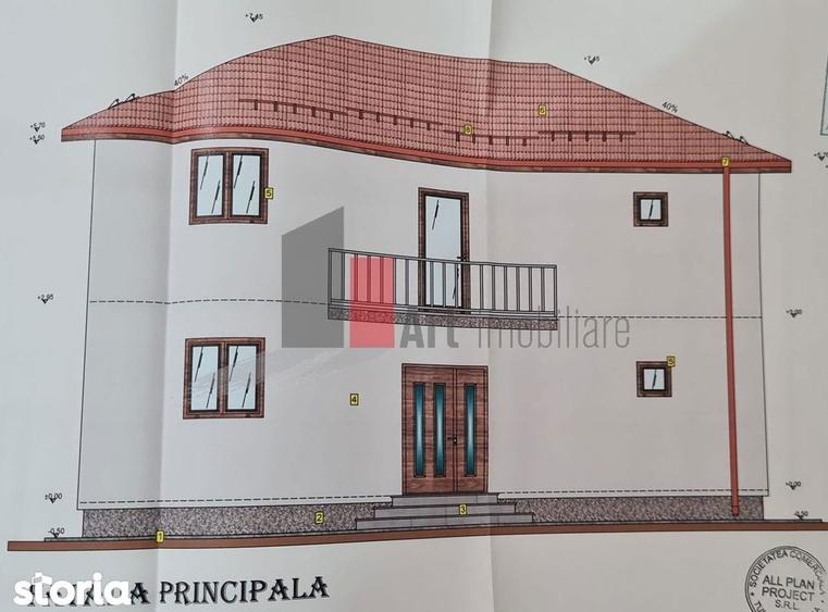 Casă cu 5 camere cu Canalizare în Central