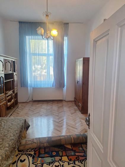 Casă cu 4 camere în Gruia