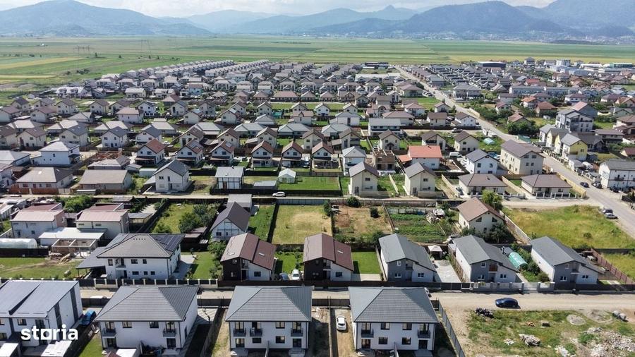 Casă cu 4 camere în Central