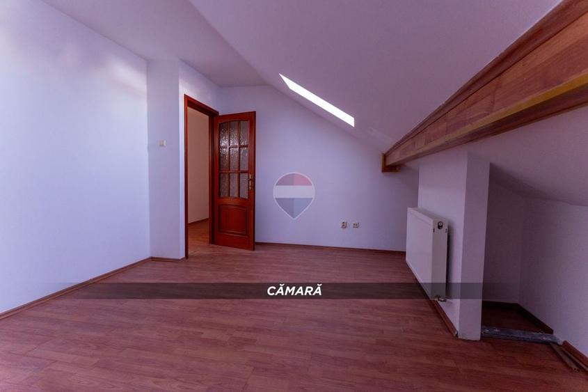 Apartament cu 6 camere decomandat, mobilat în Central