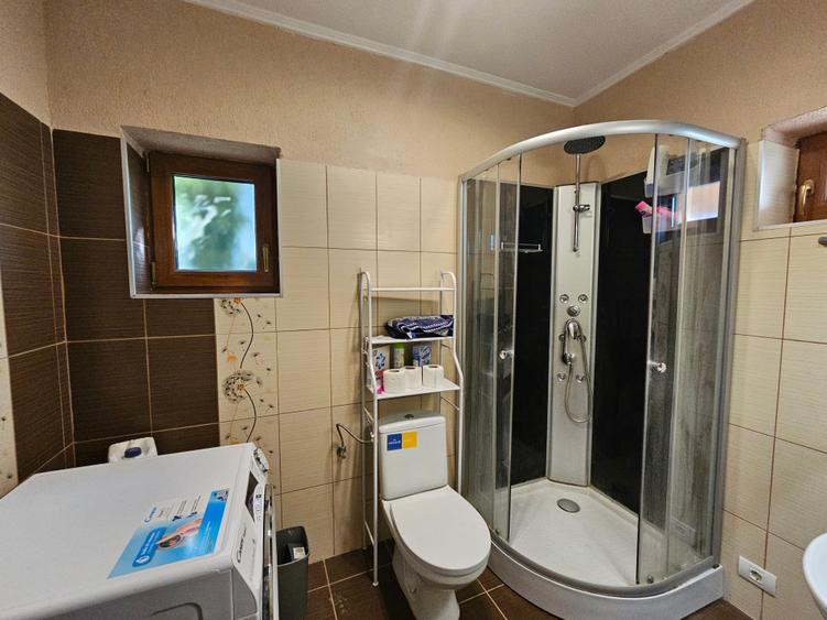 Duplex cu 5 camere cu Canalizare în Dumbrăvița