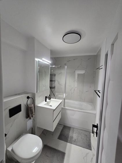 Apartament cu 2 camere decomandat în Ștrand