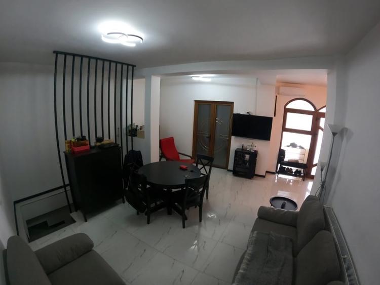 Casă individuală cu 4 camere cu Canalizare în Central