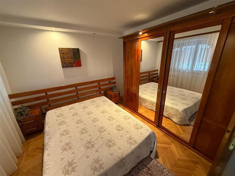 Apartament cu 2 camere decomandat, mobilat în Est
