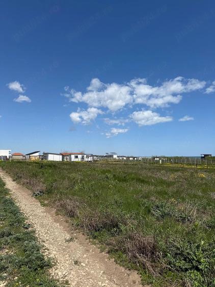 Teren de 500 mp, în Corbu