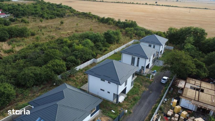 Casă cu 4 camere cu Teren 493 Mp în Corbeanca