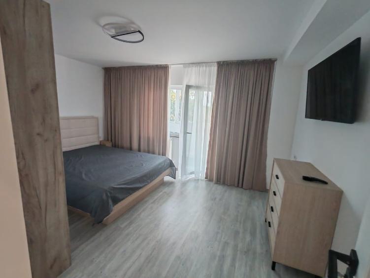 Apartament cu 3 camere decomandat, mobilat în Lumina