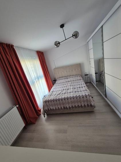 Apartament cu 3 camere decomandat, mobilat în Central
