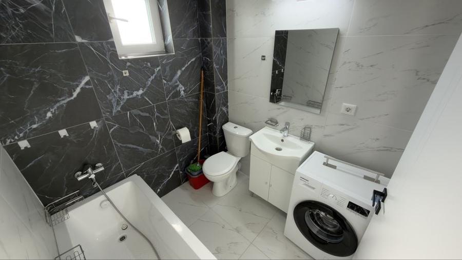 Apartament cu 2 camere în Apărătorii Patriei