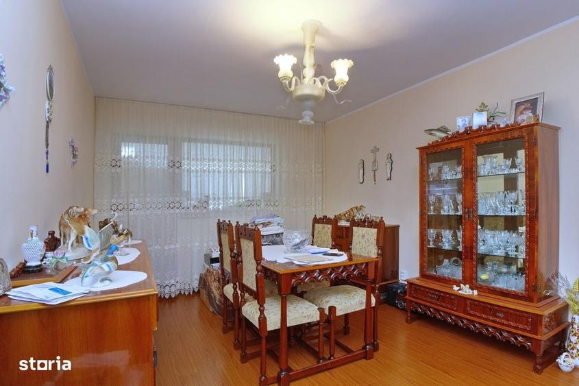 Apartament cu 3 camere decomandat în Mazepa 2