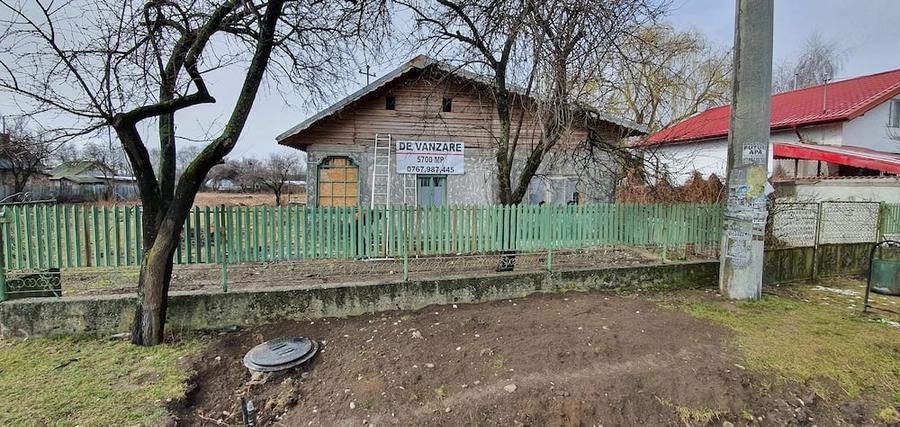 Teren de 5700 mp, în Cocani