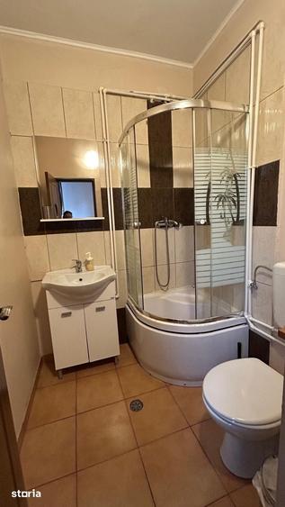 Casă cu 9 camere cu Teren 350 Mp în Sânmartin