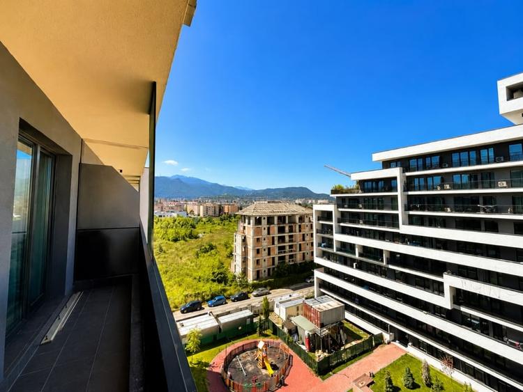 Apartament cu 3 camere decomandat, mobilat în Tractorul