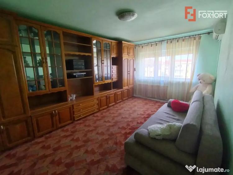 Apartament cu 2 camere decomandat în Girocului