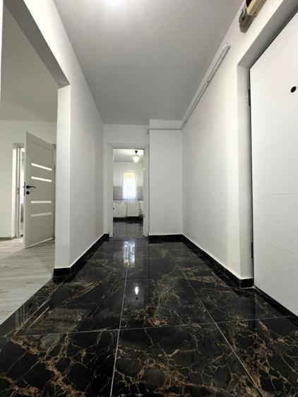 Apartament cu 3 camere decomandat în Tătărași