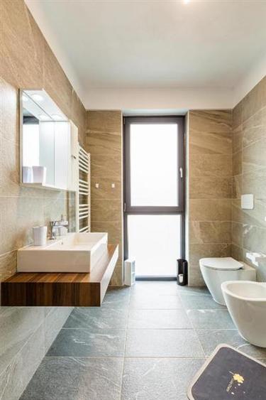 Apartament cu 2 camere decomandat, mobilat în Aradului