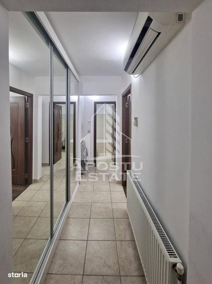 Apartament cu 3 camere, mobilat în Central