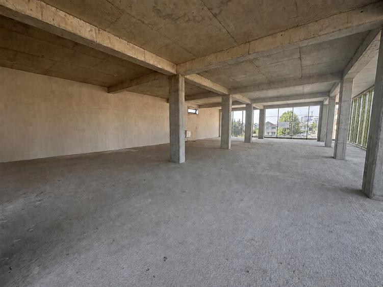 Spațiu comercial, de 235 mp, în Bragadiru