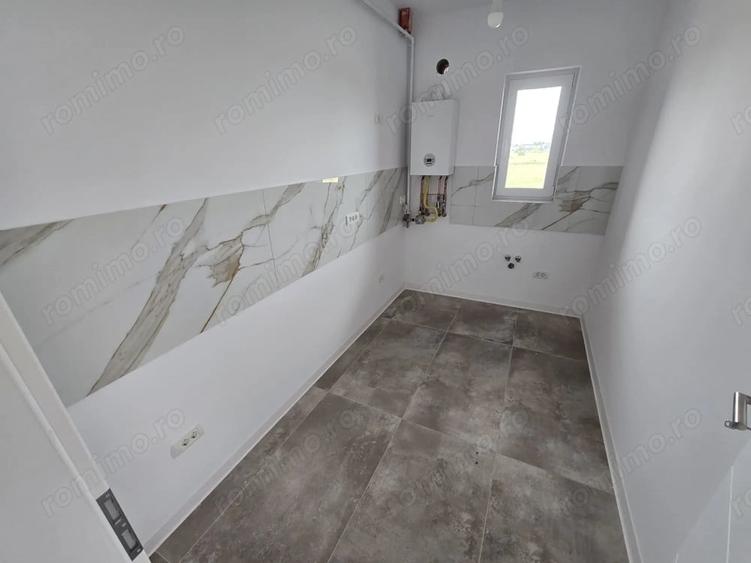 Apartament cu 2 camere decomandat în Girocului