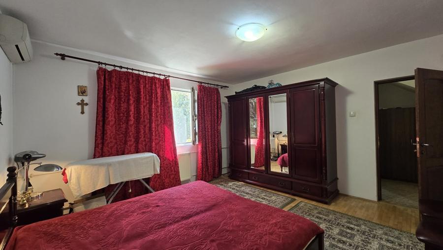 Casă cu 5 camere cu Canalizare în Chitila