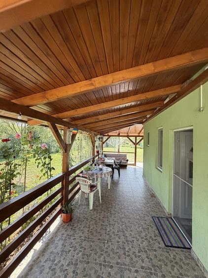 Casă cu 3 camere cu Teren 4746 Mp în Brebi