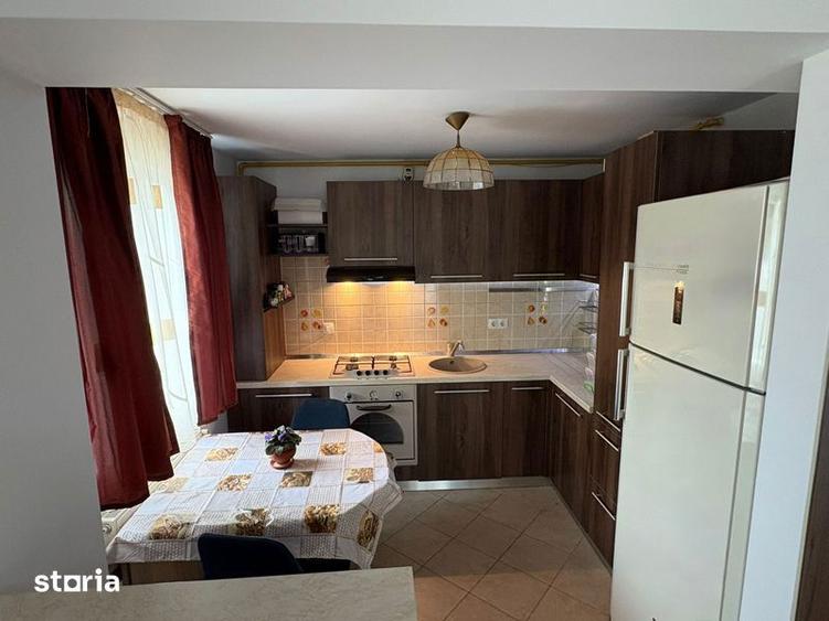 Apartament cu 3 camere, mobilat în Jiului