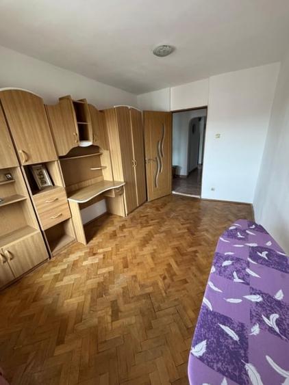 Apartament cu 3 camere decomandat în Lunca Cetățuii