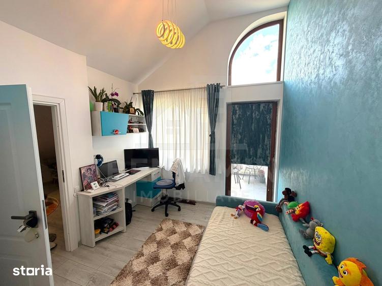 Apartament cu 3 camere în Craiovița Nouă