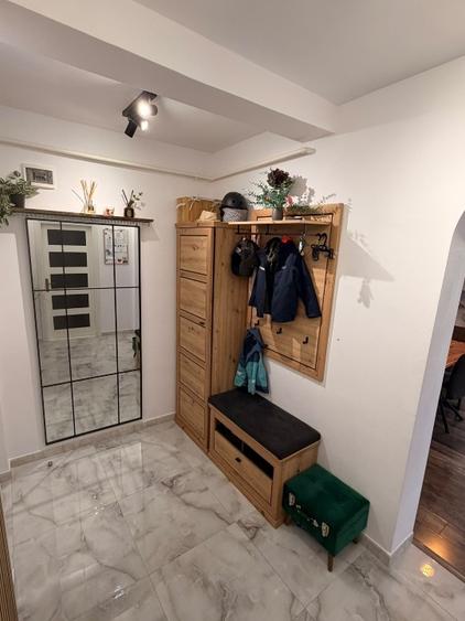 Apartament cu 2 camere decomandat, mobilat în Florești