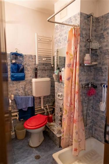 Apartament cu 4 camere decomandat în Decebal