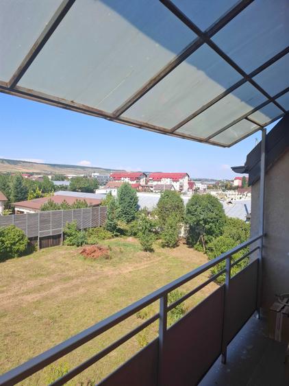 Apartament cu 2 camere decomandat în Florești