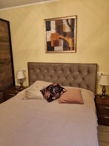 Apartament cu 2 camere decomandat în Tractorul