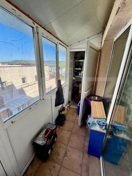 Apartament cu 2 camere semidecomandat, mobilat în Florești