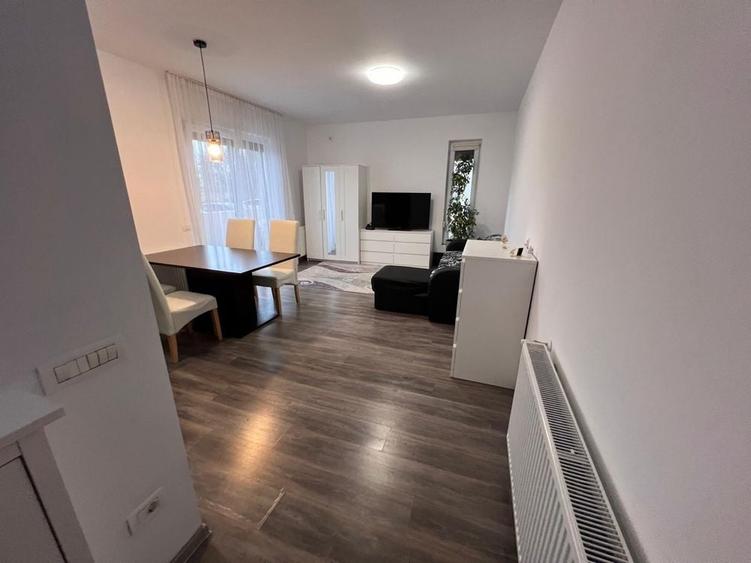 Apartament cu 2 camere decomandat în Giroc