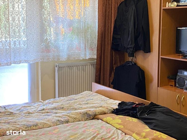Apartament cu 3 camere decomandat în Zorilor
