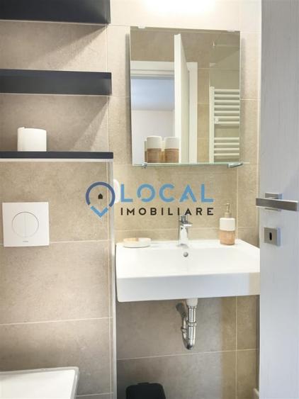 Apartament cu 3 camere semidecomandat, mobilat în Mărăști