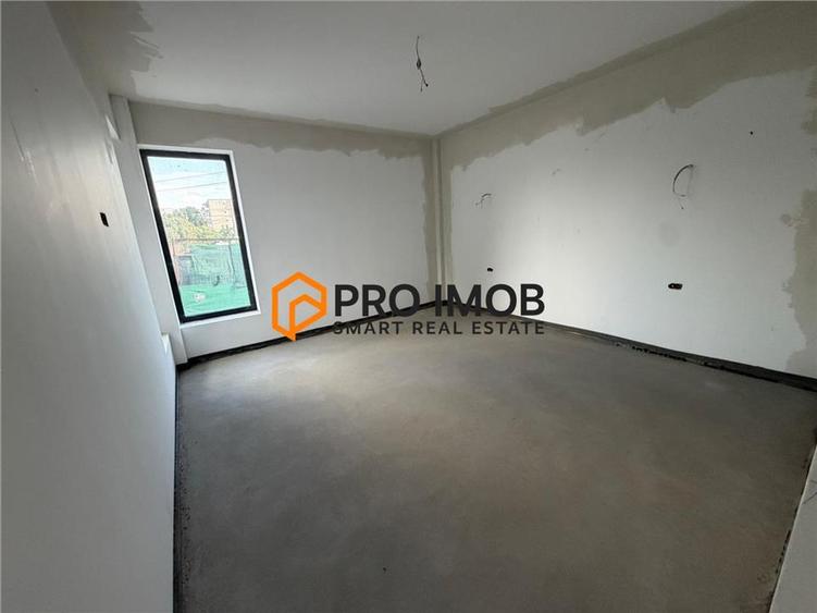 Casă individuală cu 6 camere cu Teren 376 Mp în Micro 14
