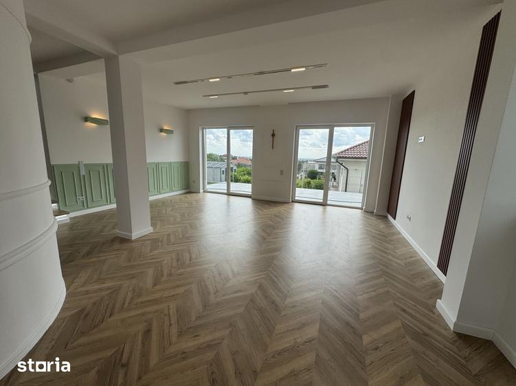 Casă cu 5 camere cu Teren 432 Mp în Central