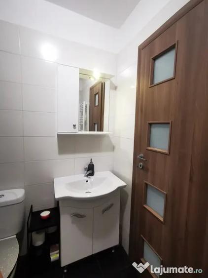 Apartament cu 2 camere semidecomandat în Fundeni