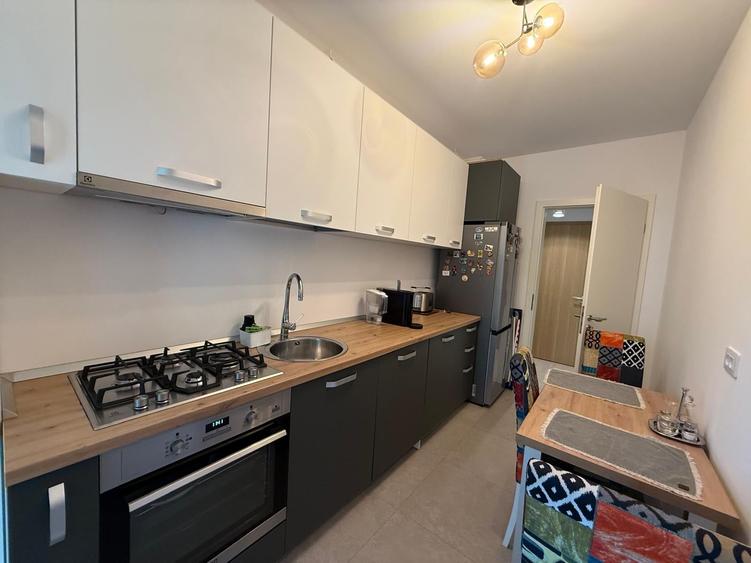 Apartament cu 3 camere în Cotroceni