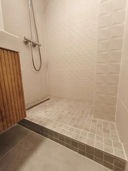 Apartament cu 4 camere decomandat, mobilat în Magheru