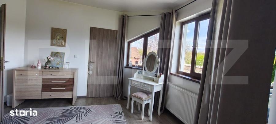 Casă cu 5 camere cu Teren 915 Mp în Viișoara