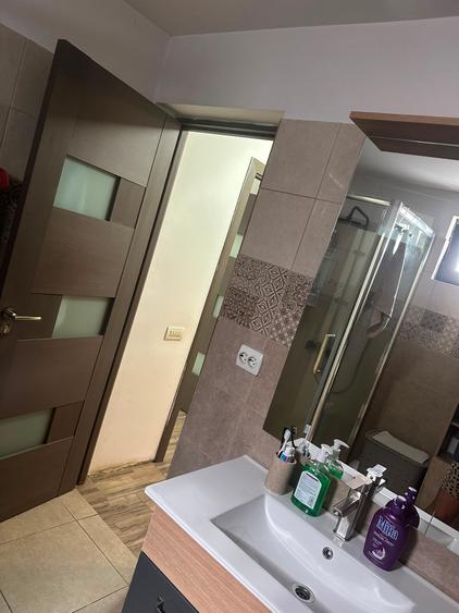 Casă individuală cu 6 camere cu Teren 586 Mp în Fundulea