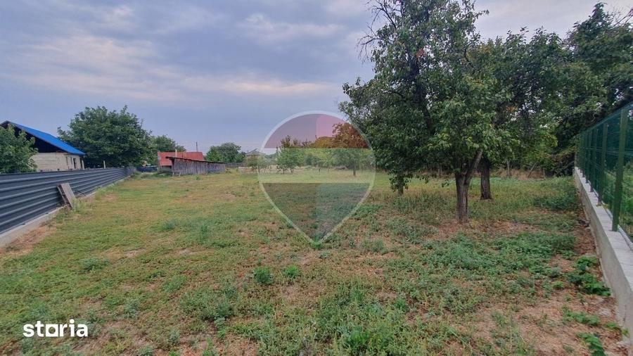 Casă cu 5 camere cu Teren 2790 Mp în Dumbrăveni